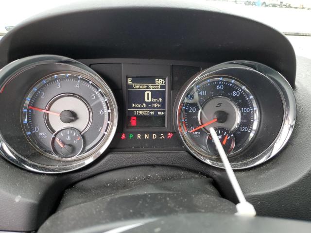 Photo 9 from auction – 2015 CHRYSLER TOWN & COU with VIN 2C4RC1HG3FR520195