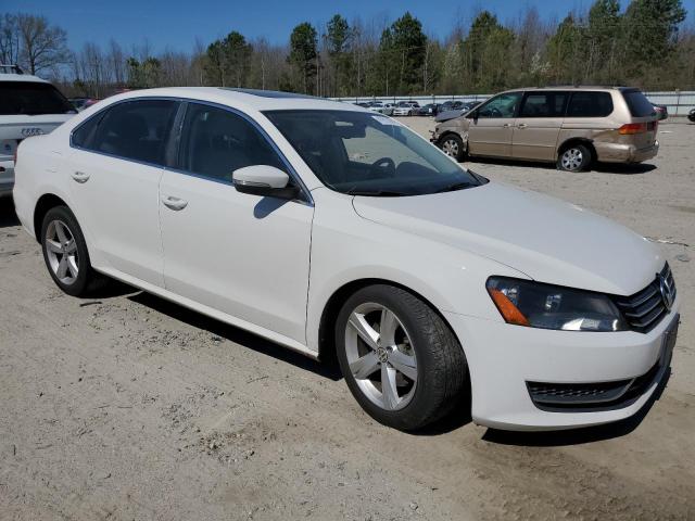 Photo 4 from auction – 2013 VOLKSWAGEN PASSAT SE with VIN 1VWBP7A30DC124504