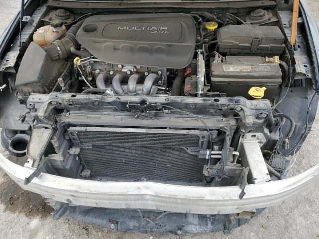 Photo 11 from auction – 2015 CHRYSLER 200 LIMITE with VIN 1C3CCCAB3FN638619