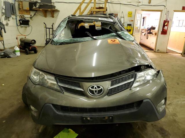 Photo 5 from auction – 2015 TOYOTA RAV4 XLE with VIN JTMRFREV3FD137563