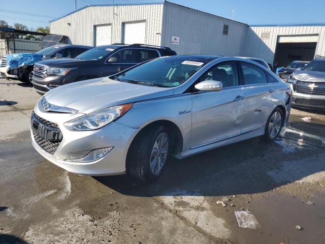 HYUNDAI SONATA HYB 2013 with VIN KMHEC4A47DA076266 - Photo from auction