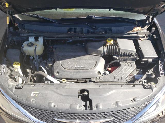 Photo 11 from auction – 2017 CHRYSLER PACIFICA L with VIN 2C4RC1GG8HR657590