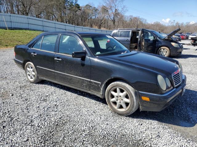 Photo 4 from auction – 1999 MERCEDES-BENZ E 320 with VIN WDBJF65H2XA949802