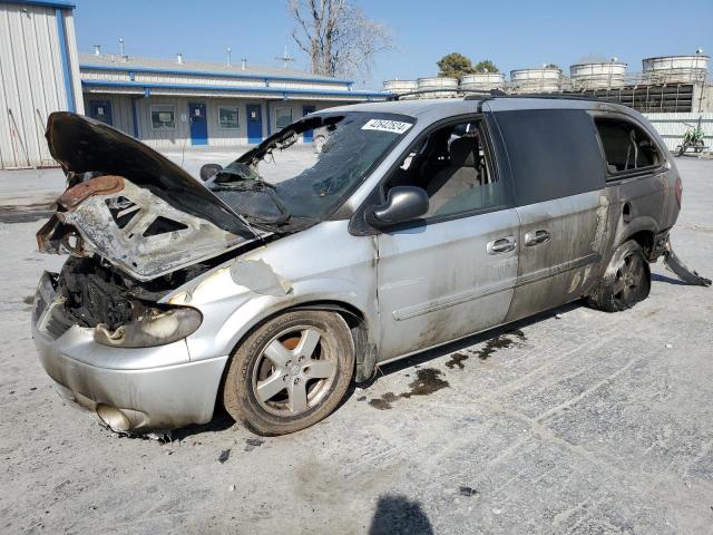 DODGE GRAND CARA 2005 with VIN 2D4GP44L85R480987 - Photo from auction