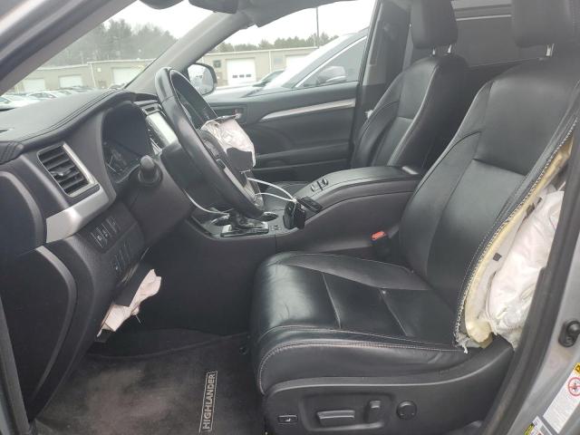 Photo 7 from auction – 2017 TOYOTA HIGHLANDER with VIN 5TDJZRFH1HS467061