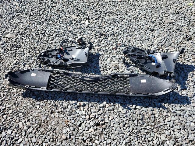 Photo 12 from auction – 2023 GENESIS G70 BASE with VIN KMTG34TA6PU121153
