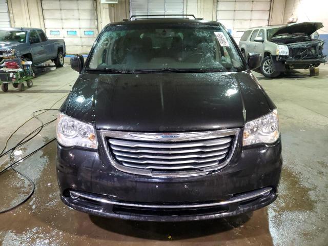 Photo 5 from auction – 2015 CHRYSLER TOWN & COU with VIN 2C4RC1BG5FR645353