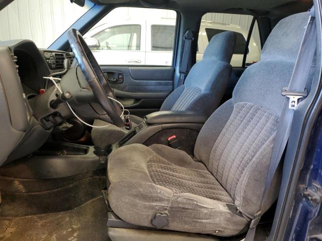 Photo 7 from auction – 2002 CHEVROLET BLAZER with VIN 1GNDT13W62K213919