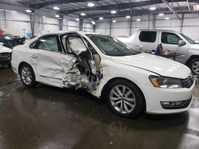 Photo 4 from auction – 2014 VOLKSWAGEN PASSAT SEL with VIN 1VWCN7A36EC013922