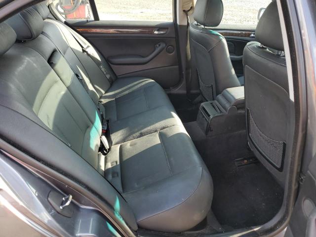 Photo 10 from auction – 2003 BMW 325 XI with VIN WBAEU33453PM55977
