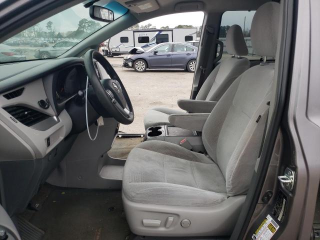 Photo 7 from auction – 2017 TOYOTA SIENNA LE with VIN 5TDKZ3DC6HS883325