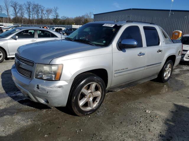 CHEVROLET AVALANCHE 2010 with VIN 3GNVKGE09AG298991 - Photo from auction