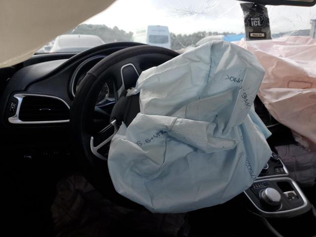 Photo 9 from auction – 2015 CHRYSLER 200 LIMITE with VIN 1C3CCCAB8FN687072