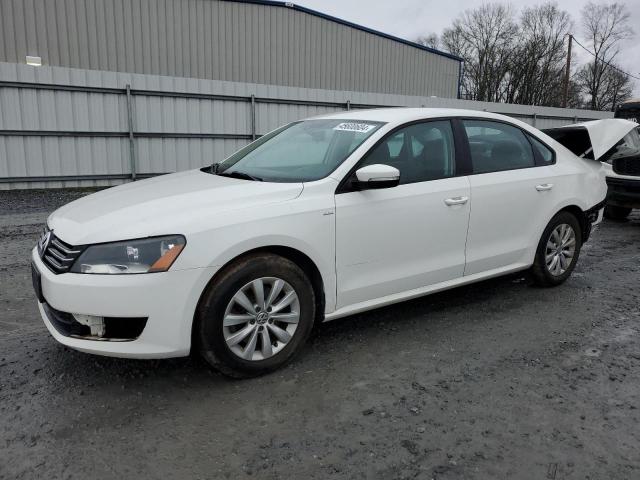 VOLKSWAGEN PASSAT S 2015 with VIN 1VWAT7A39FC076575 - Photo from auction