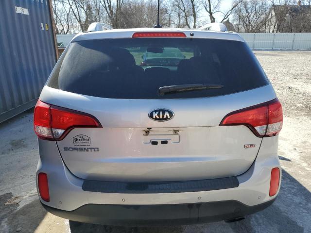 Photo 6 from auction – 2015 KIA SORENTO LX with VIN 5XYKT4A77FG580501