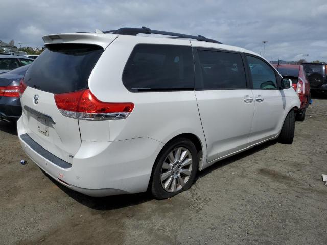 Photo 3 from auction – 2011 TOYOTA SIENNA XLE with VIN 5TDYK3DC5BS039802