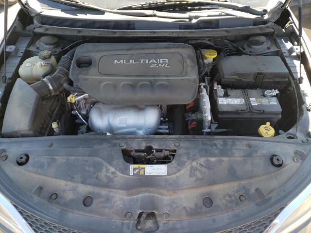 Photo 11 from auction – 2017 CHRYSLER 200 LIMITE with VIN 1C3CCCAB1HN501763