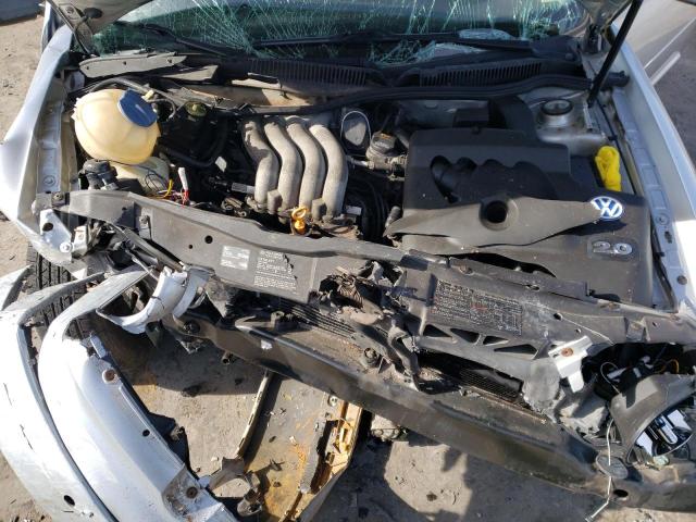 Photo 11 from auction – 2004 VOLKSWAGEN GOLF GL with VIN 9BWFL61J444003340