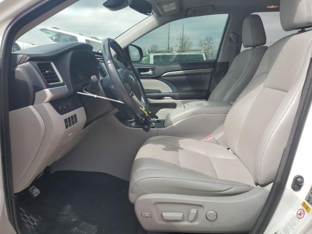 Photo 7 from auction – 2017 TOYOTA HIGHLANDER with VIN 5TDDZRFH1HS469082
