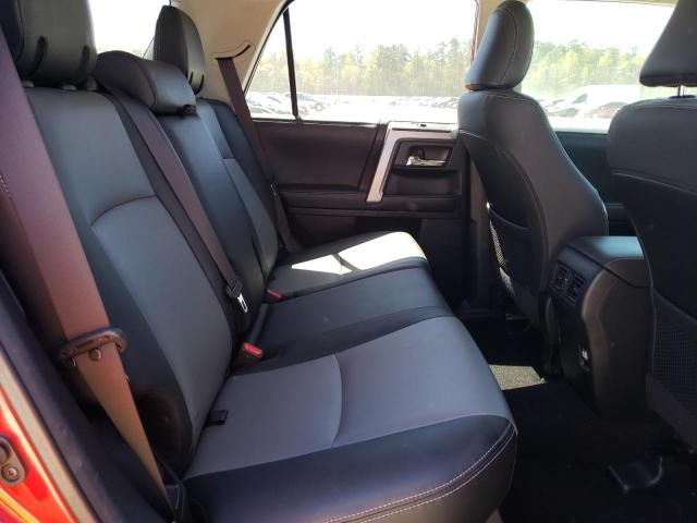 Photo 11 from auction – 2019 TOYOTA 4RUNNER SR with VIN JTEBU5JR4K5735220