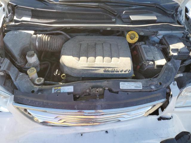 Photo 12 from auction – 2015 CHRYSLER TOWN & COU with VIN 2C4RC1CG9FR705942