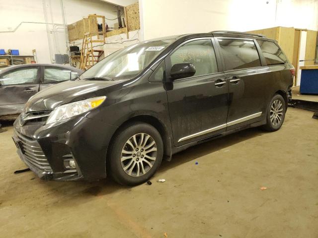 TOYOTA SIENNA XLE 2020 with VIN 5TDYZ3DC1LS044167 - Photo from auction