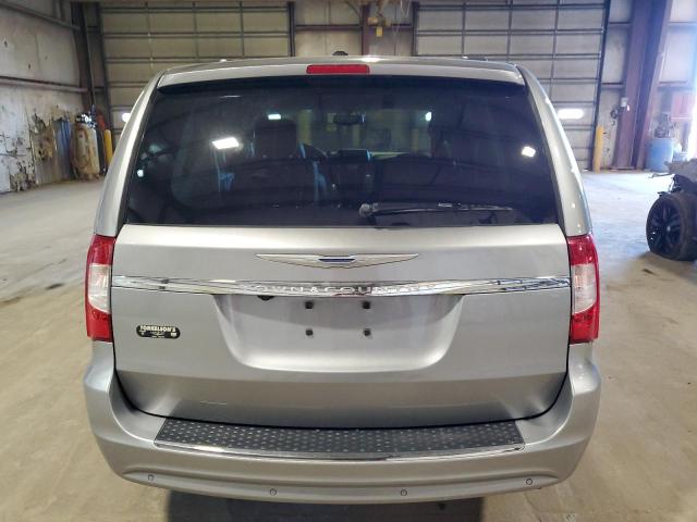 Photo 6 from auction – 2015 CHRYSLER TOWN & COU with VIN 2C4RC1CGXFR697530