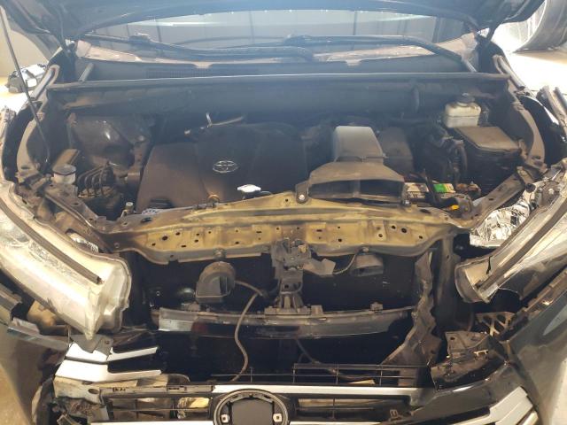 Photo 11 from auction – 2018 TOYOTA HIGHLANDER with VIN 5TDBZRFH9JS499363