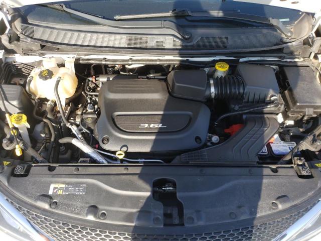 Photo 12 from auction – 2018 CHRYSLER PACIFICA L with VIN 2C4RC1GG2JR103841