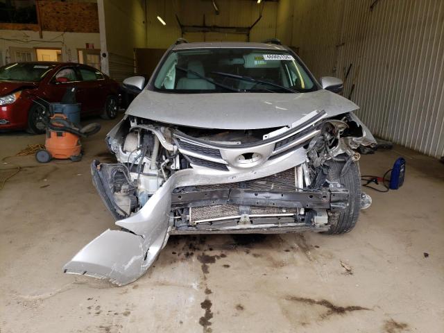 Photo 5 from auction – 2015 TOYOTA RAV4 LIMIT with VIN JTMDFREV3FD124824