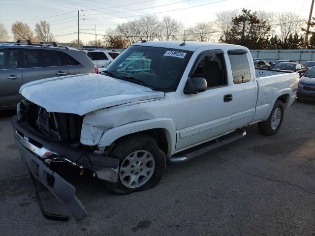 CHEVROLET silverado 2005 with VIN 1GCEK19B65E164146 - Photo from auction
