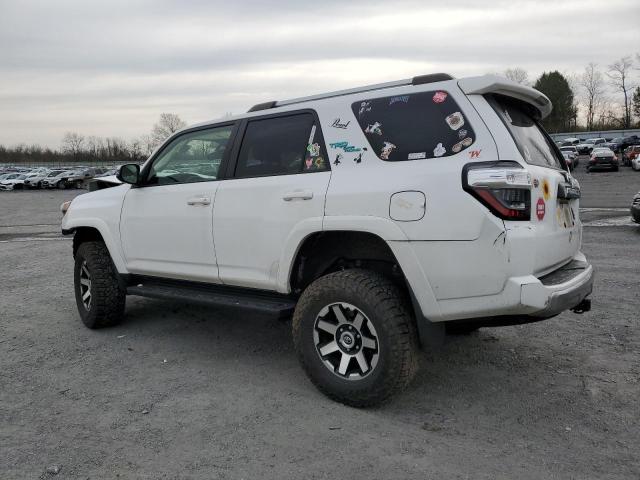 Photo 2 from auction – 2018 TOYOTA 4RUNNER SR with VIN JTEBU5JR4J5604593