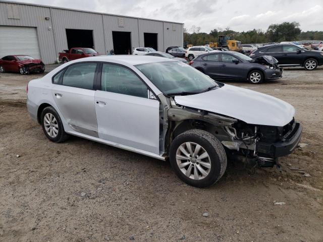 Photo 4 from auction – 2015 VOLKSWAGEN PASSAT S with VIN 1VWAT7A34FC050434