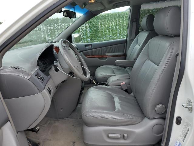 Photo 7 from auction – 2004 TOYOTA SIENNA XLE with VIN 5TDZA22C14S016508