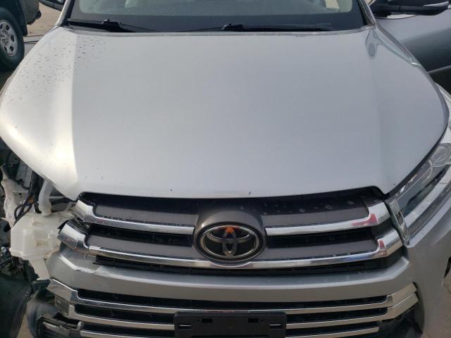 Photo 11 from auction – 2018 TOYOTA HIGHLANDER with VIN 5TDYZRFH6JS260475