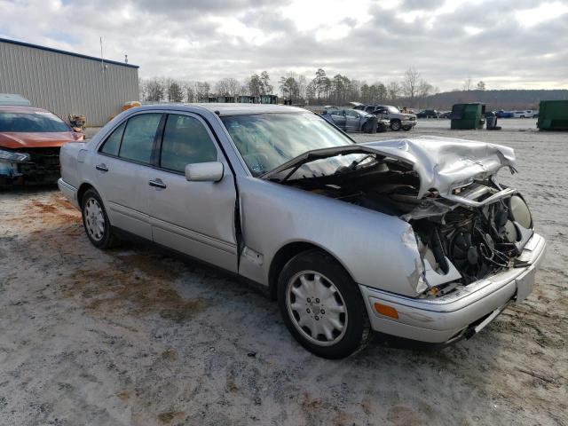 Photo 4 from auction – 1997 MERCEDES-BENZ E 320 with VIN WDBJF55F7VA388485