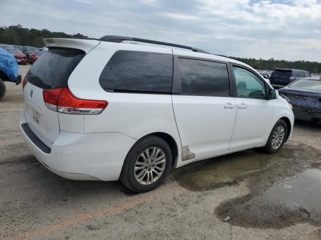 Photo 3 from auction – 2011 TOYOTA SIENNA XLE with VIN 5TDYK3DC4BS086089