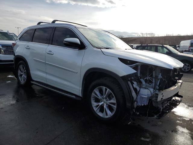 Photo 4 from auction – 2015 TOYOTA HIGHLANDER with VIN 5TDJKRFH3FS212347
