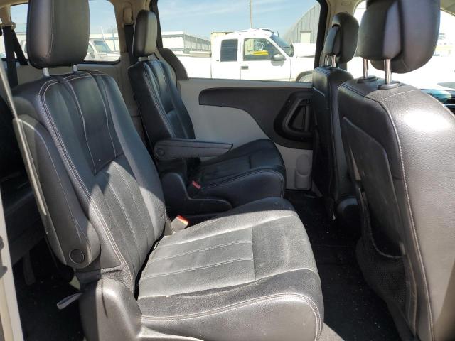 Photo 10 from auction – 2015 CHRYSLER TOWN & COU with VIN 2C4RC1BG4FR673130