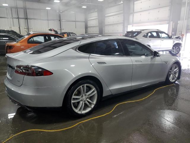 Photo 3 from auction – 2013 TESLA MODEL S with VIN 5YJSA1DNXDFP17465