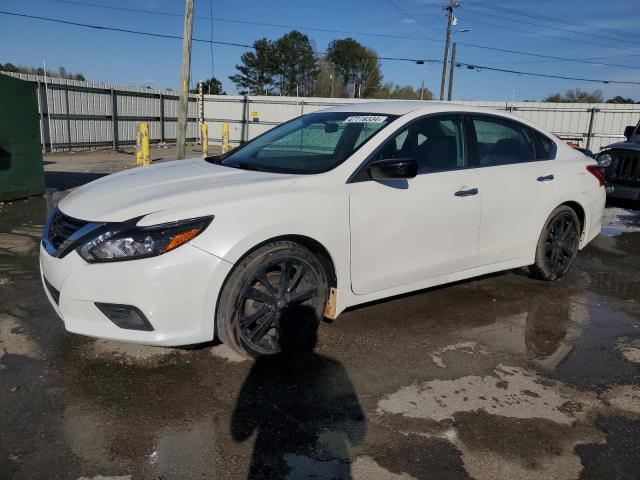 NISSAN ALTIMA 2.5 2017 with VIN 1N4AL3AP0HC194313 - Photo from auction