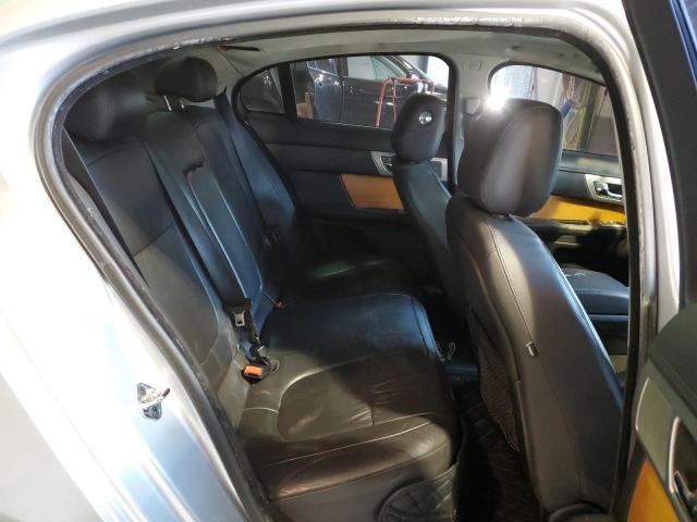 Photo 10 from auction – 2010 JAGUAR XF with VIN SAJWA0FA8AHR67127