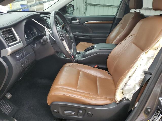 Photo 7 from auction – 2018 TOYOTA HIGHLANDER with VIN 5TDYZRFH9JS237160
