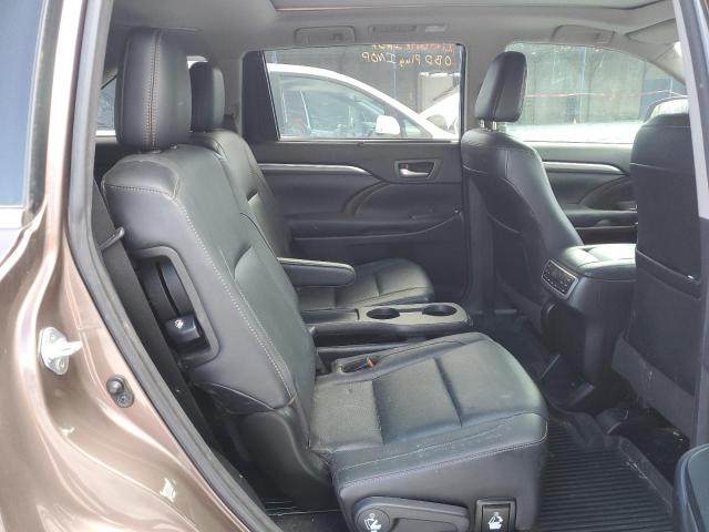 Photo 10 from auction – 2017 TOYOTA HIGHLANDER with VIN 5TDDGRFH5HS028772