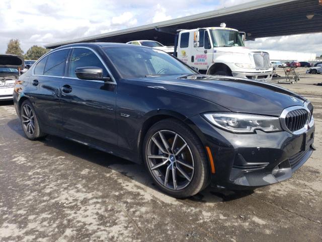 Photo 4 from auction – 2022 BMW 330E with VIN 3MW5P7J02N8C63304