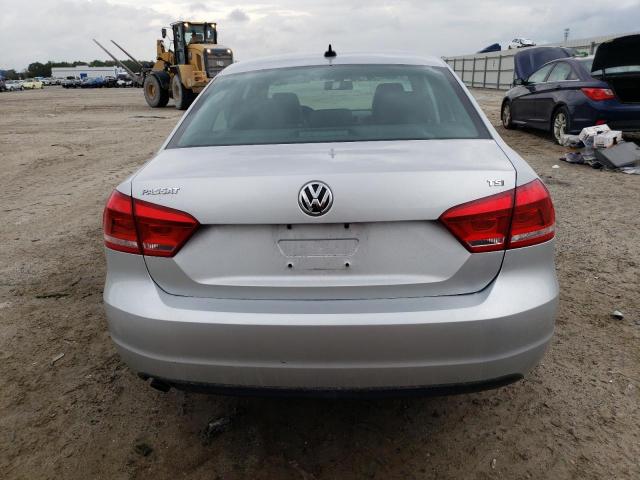 Photo 6 from auction – 2015 VOLKSWAGEN PASSAT S with VIN 1VWAT7A34FC050434