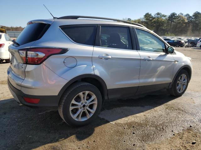 Photo 3 from auction – 2017 FORD ESCAPE SE with VIN 1FMCU9GD7HUA42759