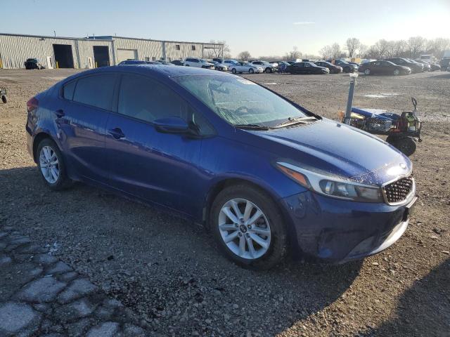 Zdjęcie 4 z aukcji – 2017 KIA FORTE LX z VIN 3KPFL4A71HE088841