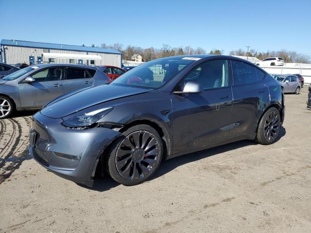 TESLA MODEL Y 2022 with VIN 7SAYGDEF6NF497585 - Photo from auction
