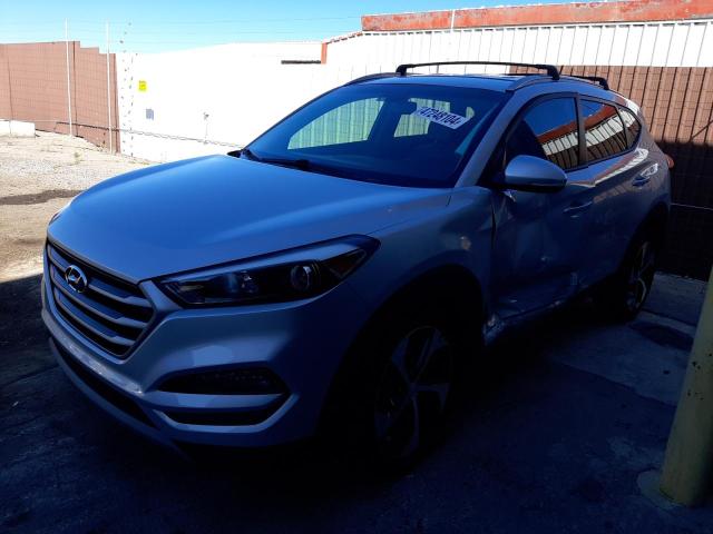 HYUNDAI TUCSON LIM 2017 with VIN KM8J33A22HU512680 - Photo from auction